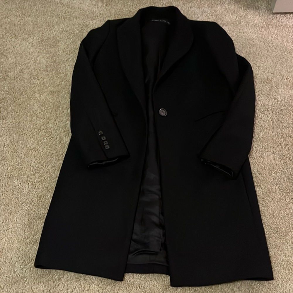 Black beauty: peacoat